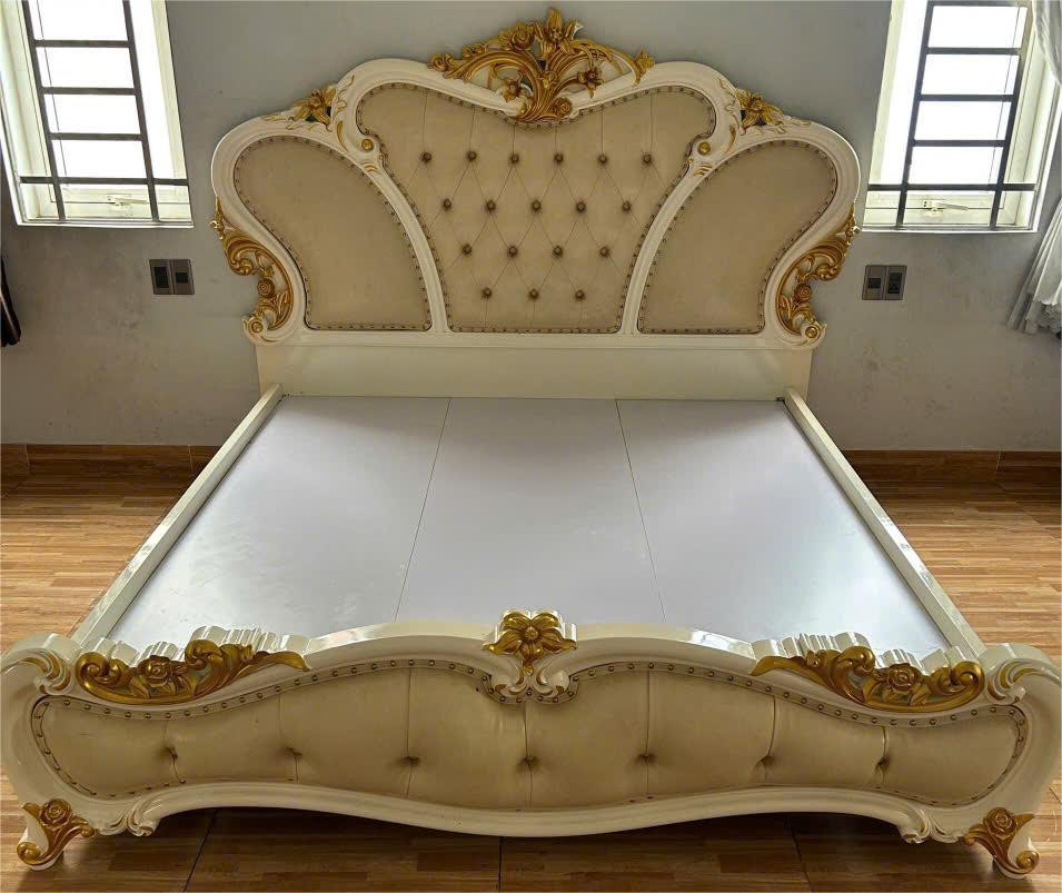 Giường tân cổ điển 1m8x2m